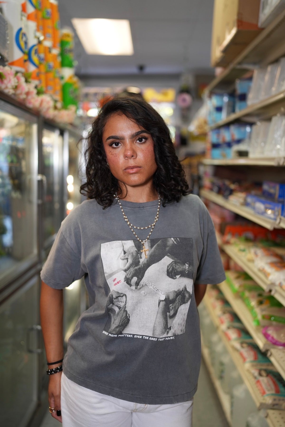 GREY DOMINOES TEE