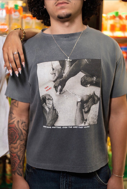 GREY DOMINOES TEE