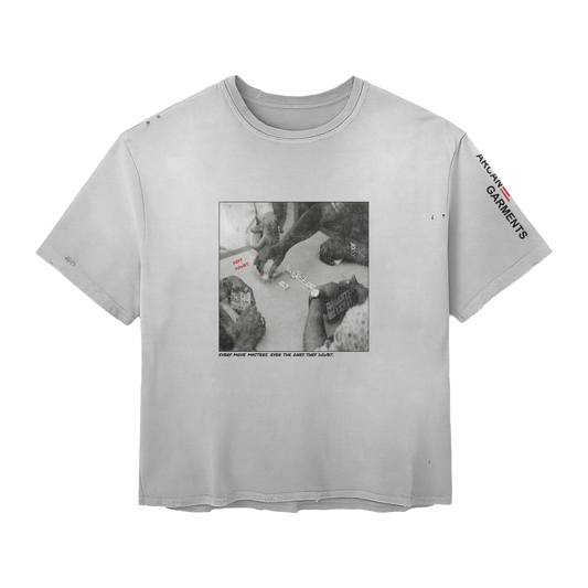 WHITE DOMINOES TEE